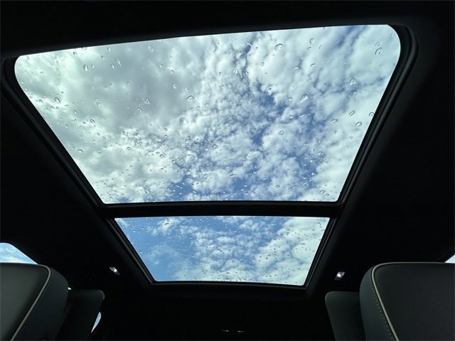 New 2026 Chevrolet Suburban Premier image 35