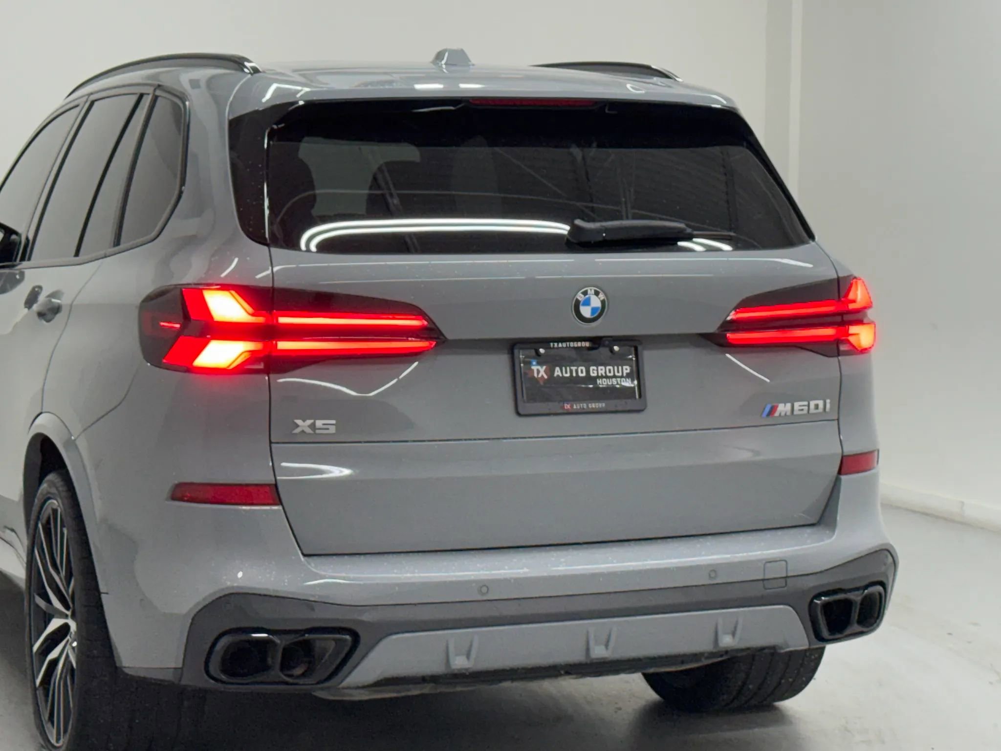 Used 2024 BMW X5 M60i image 43