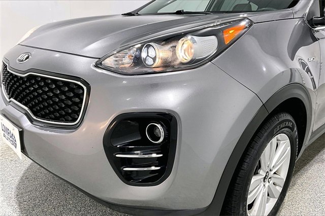 Used 2018 Kia Sportage LX w/ LX Popular Package image 32