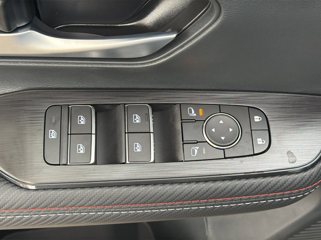 New 2026 Nissan Kicks SR w/ Cold Weather Package image 18