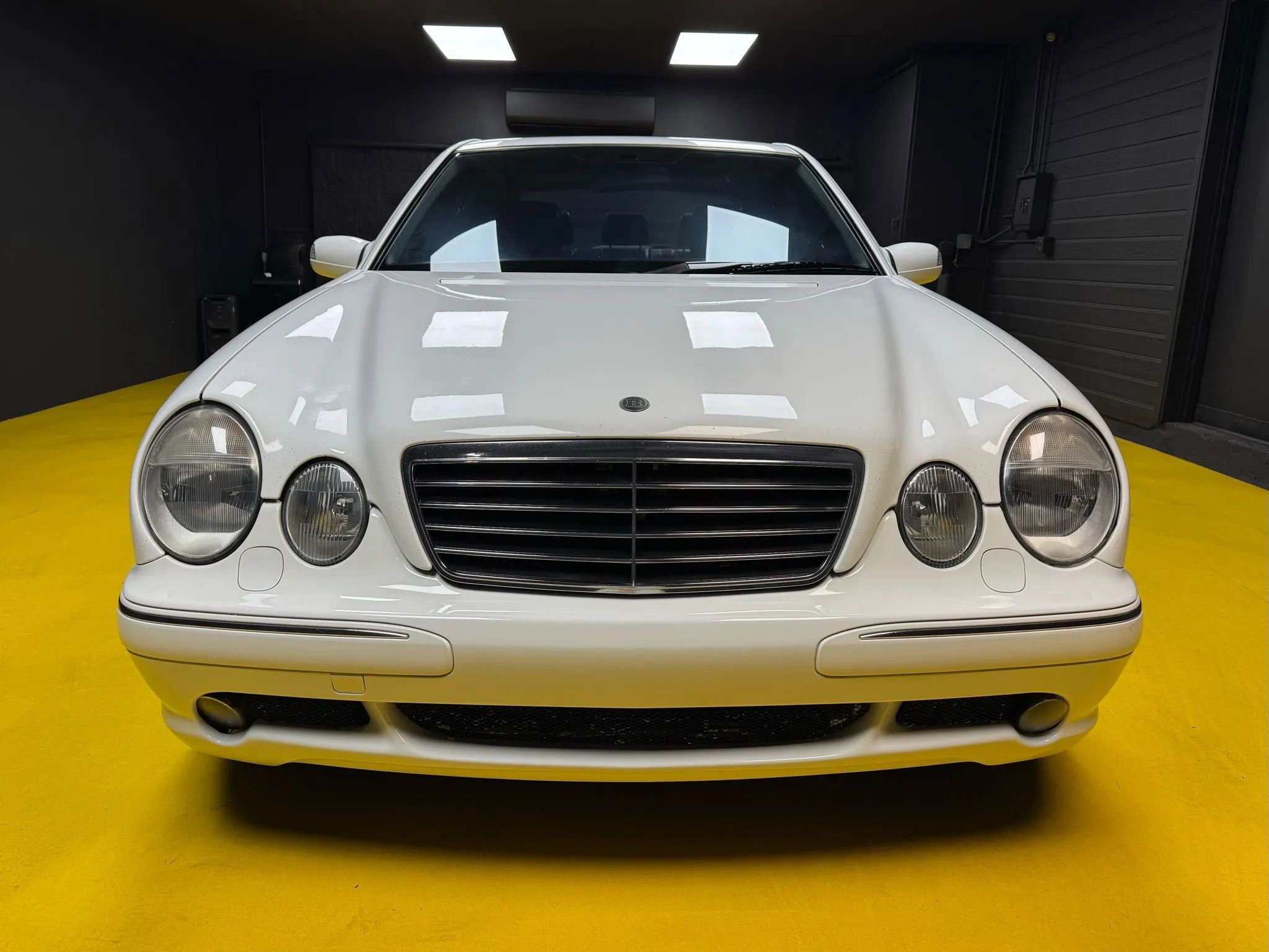 Used 2000 Mercedes-Benz E 55 AMG Sedan image 2
