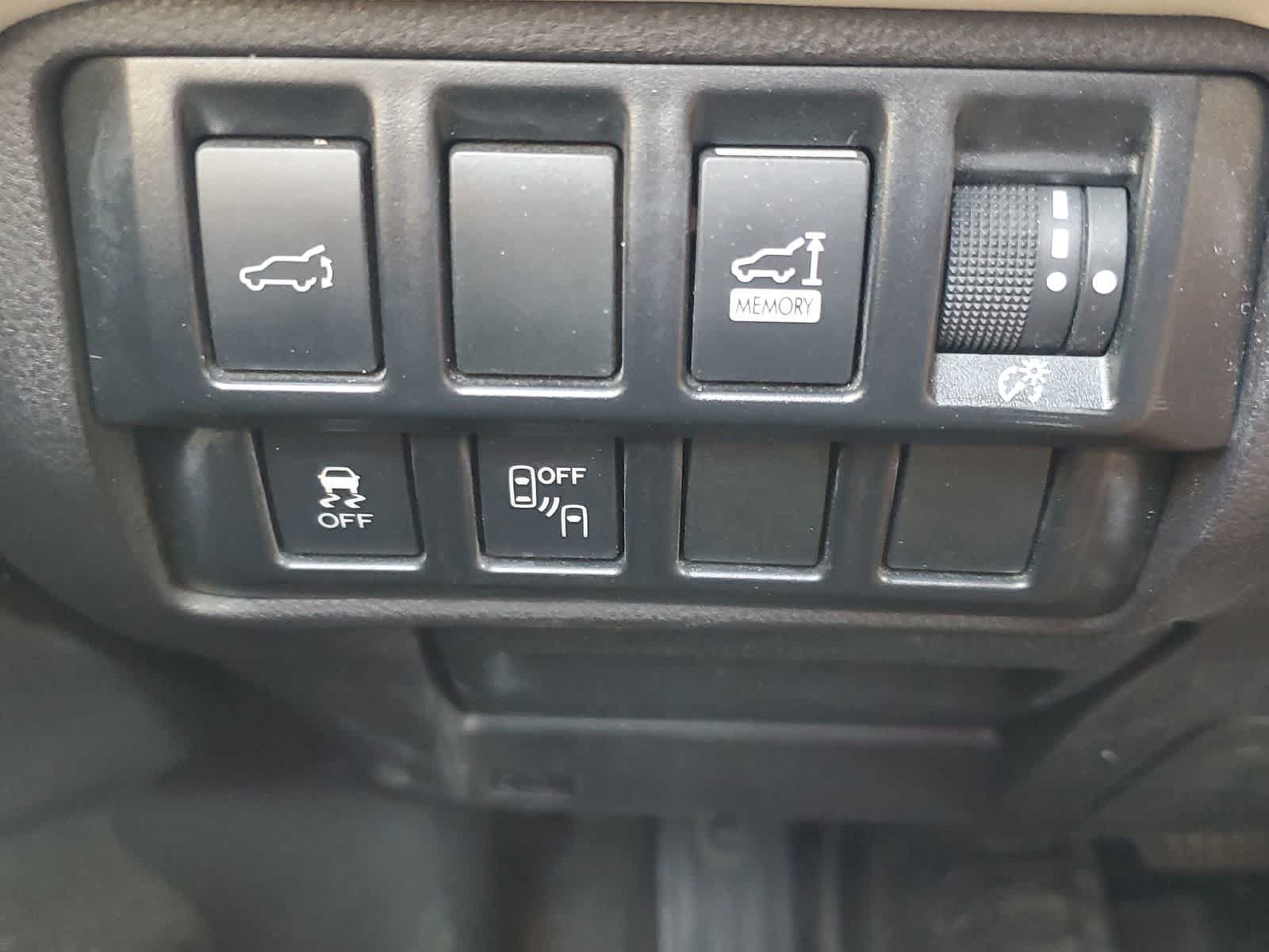 Used 2019 Subaru Ascent Limited AWD/4WD image 19