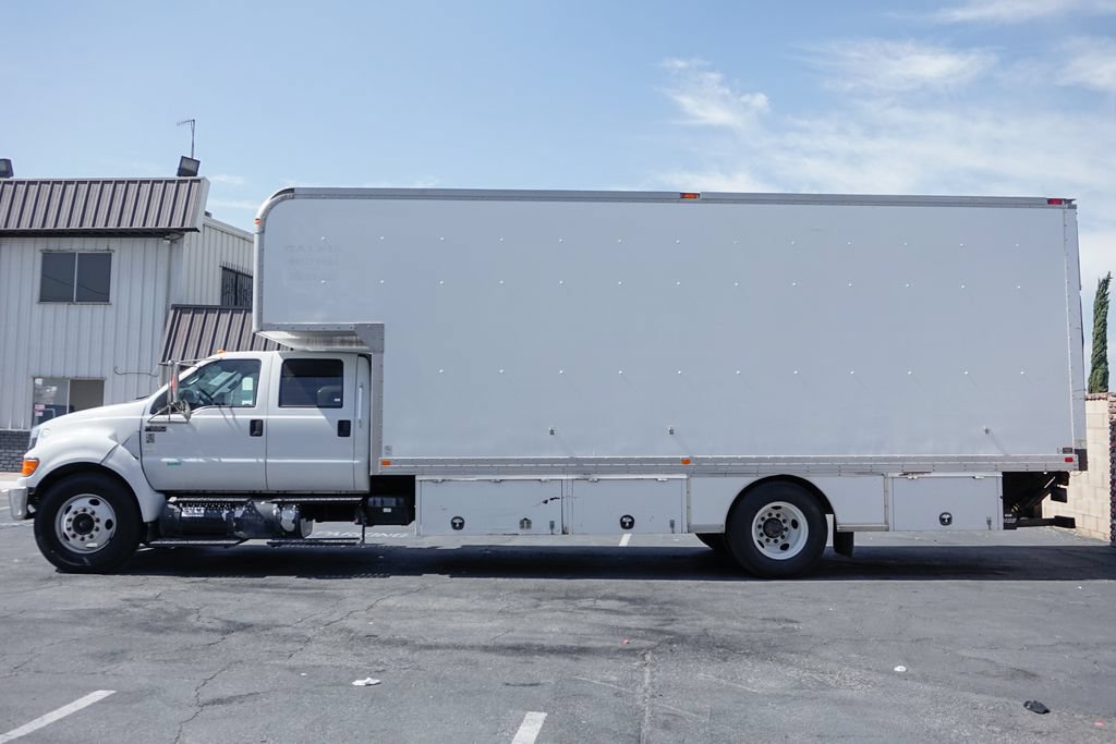 Used 2015 Ford F650 2WD Crew Cab Super Duty image 5