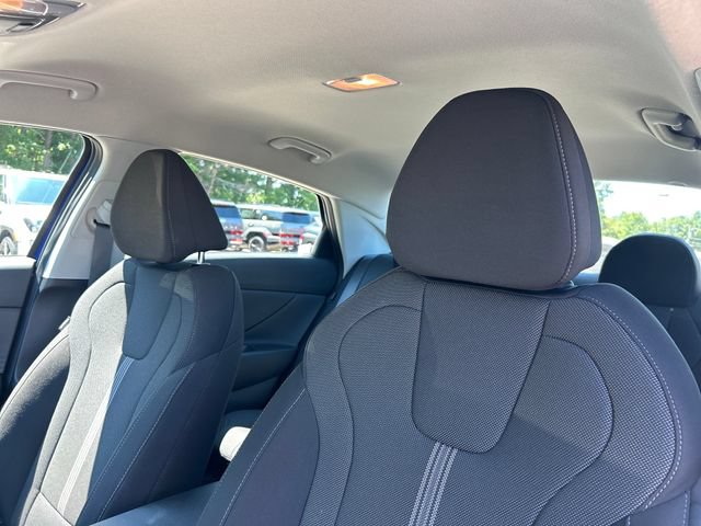 Certified 2024 Hyundai Elantra SE FWD image 22