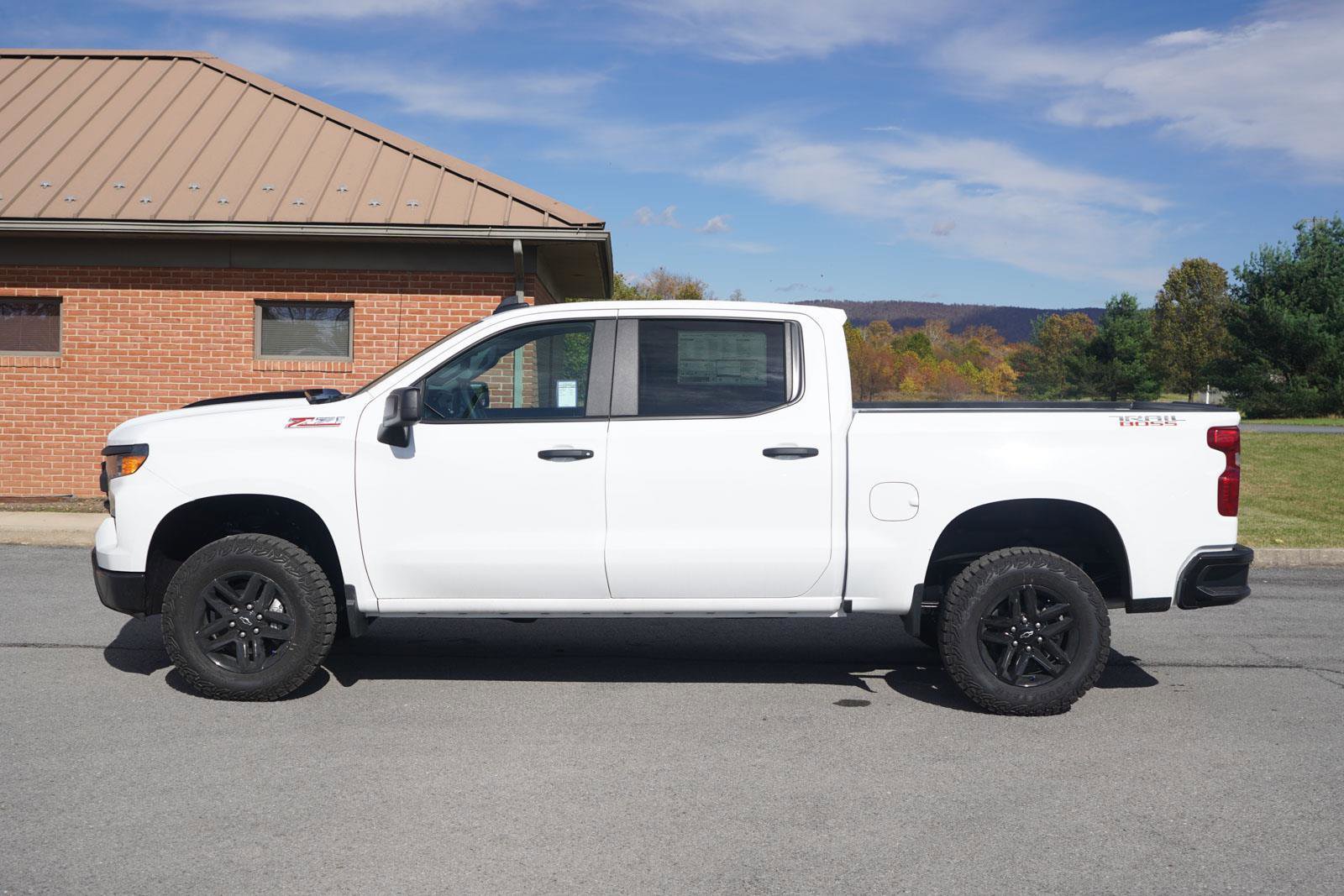New 2026 Chevrolet Silverado 1500 Custom Trail Boss AWD/4WD image 7