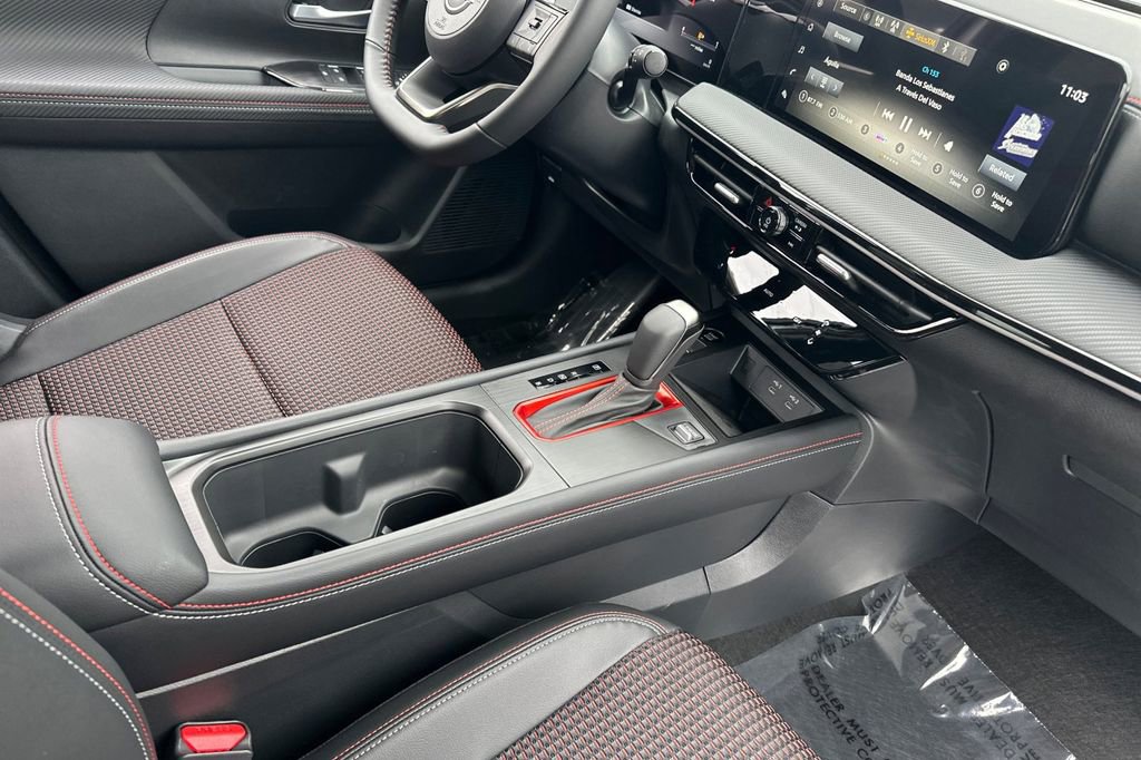 New 2025 Nissan Kicks SR w/ Illumination Package image 13