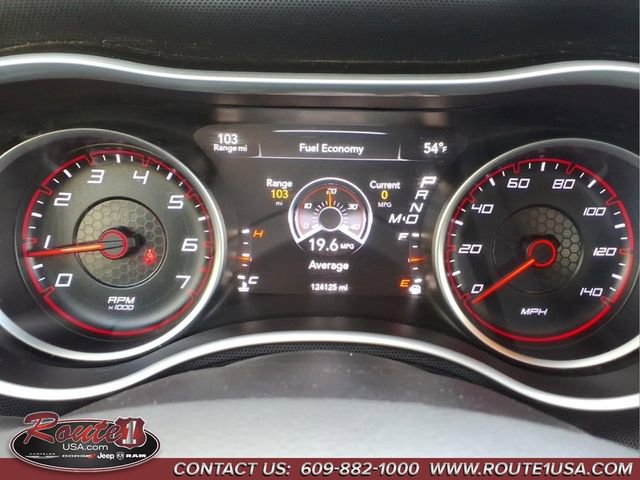 Used 2015 Dodge Charger SXT image 16
