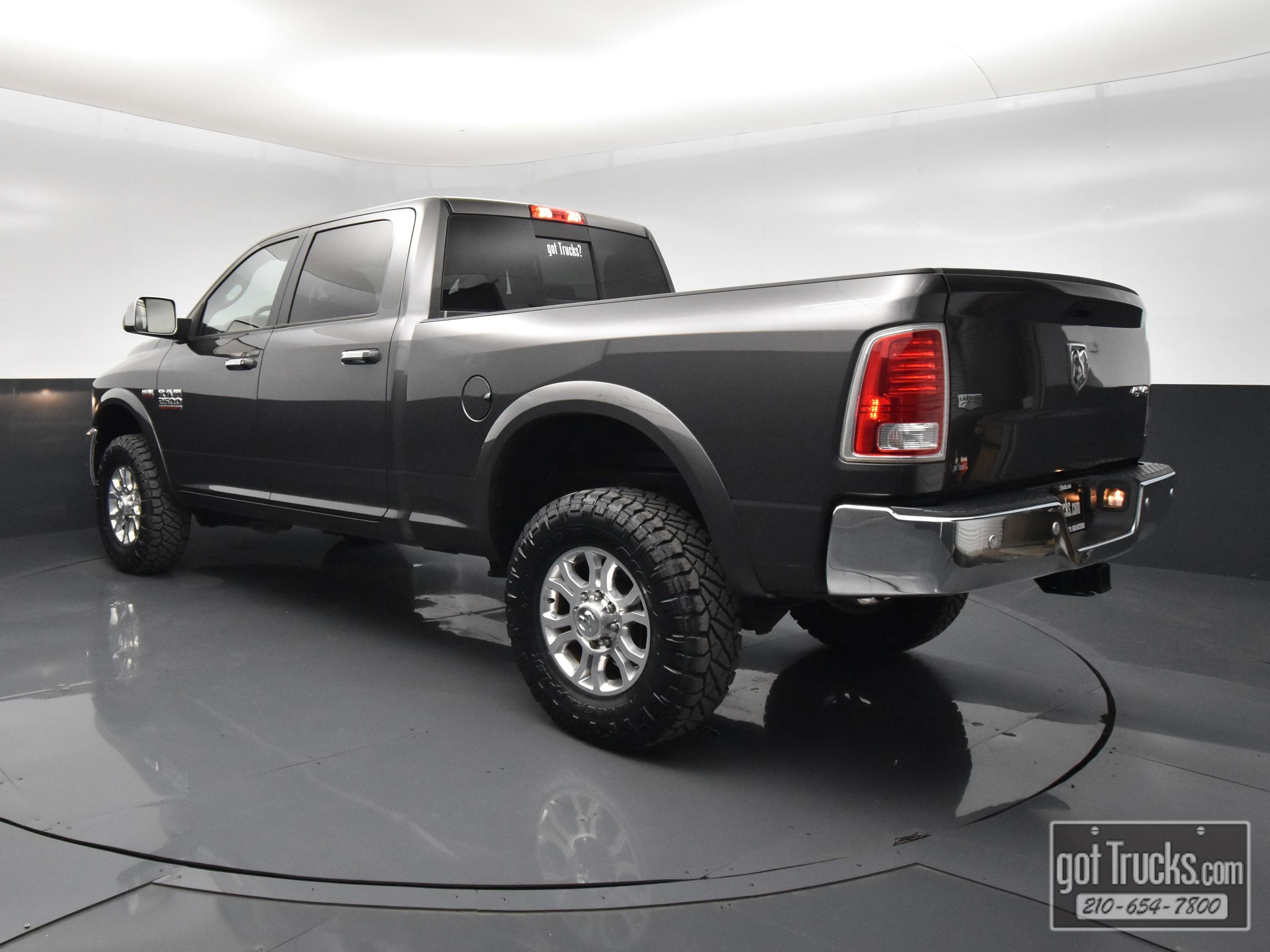 Used 2018 RAM 2500 Laramie w/ Snow Chief Group AWD/4WD image 5