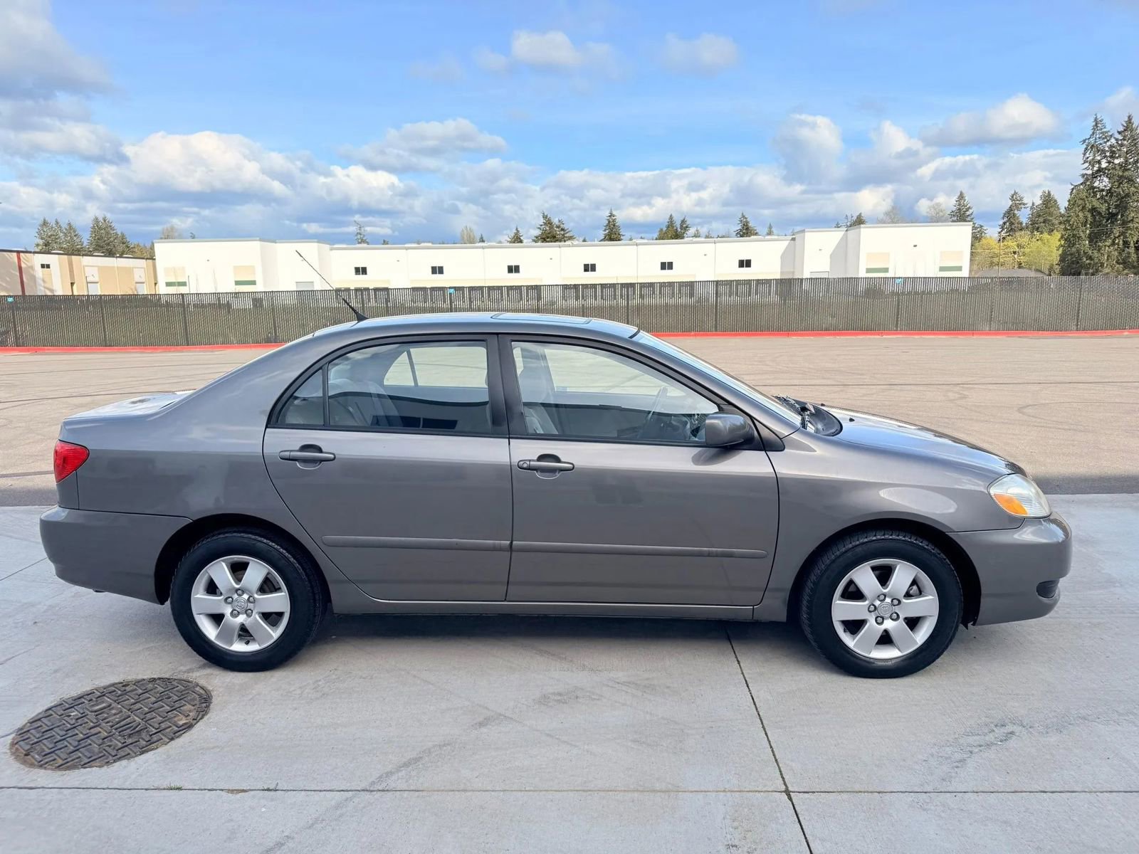 Used 2007 Toyota Corolla LE FWD image 6
