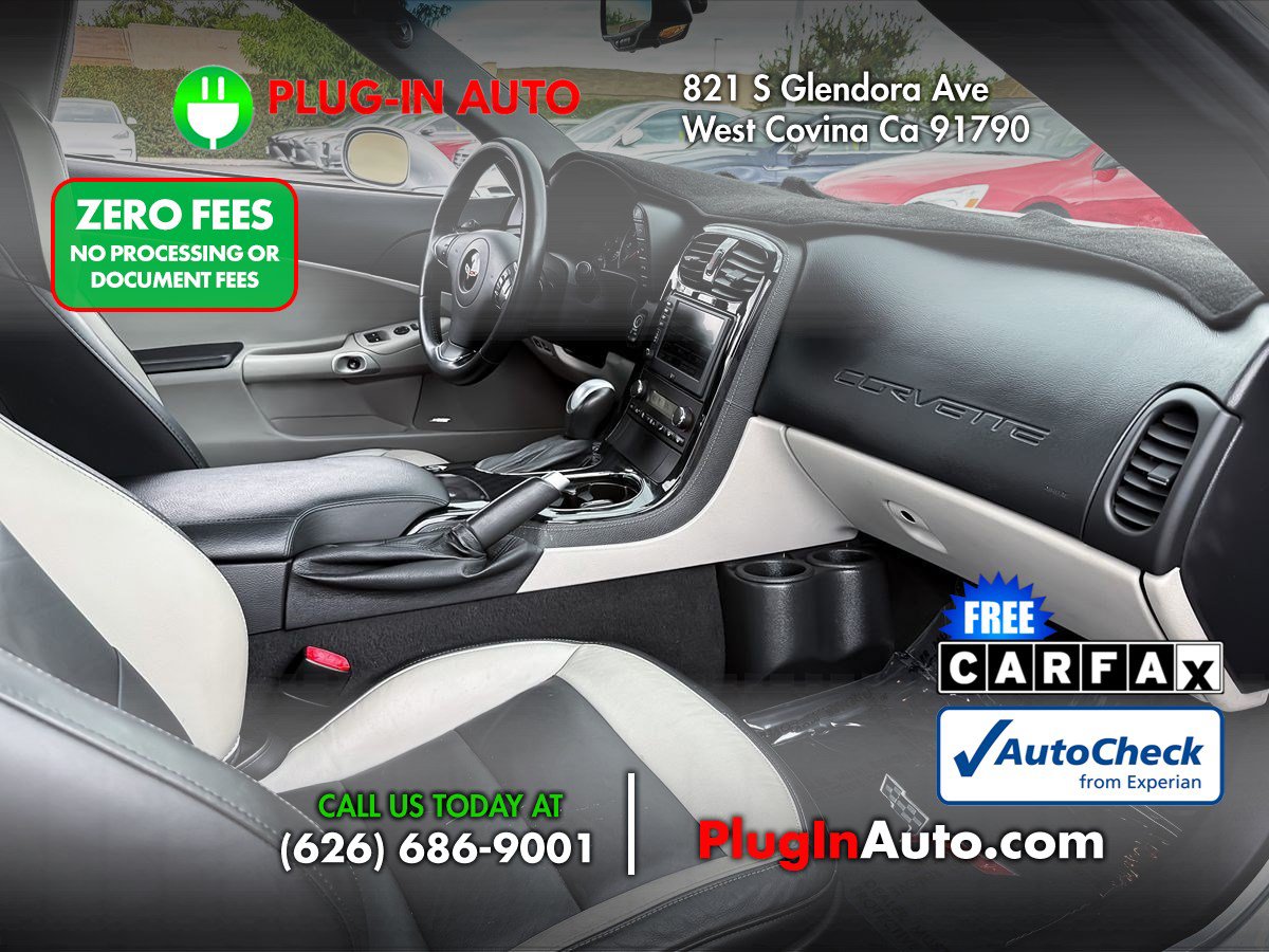 Used 2012 Chevrolet Corvette Coupe w/ 2LT Preferred Equipment Group RWD image 4