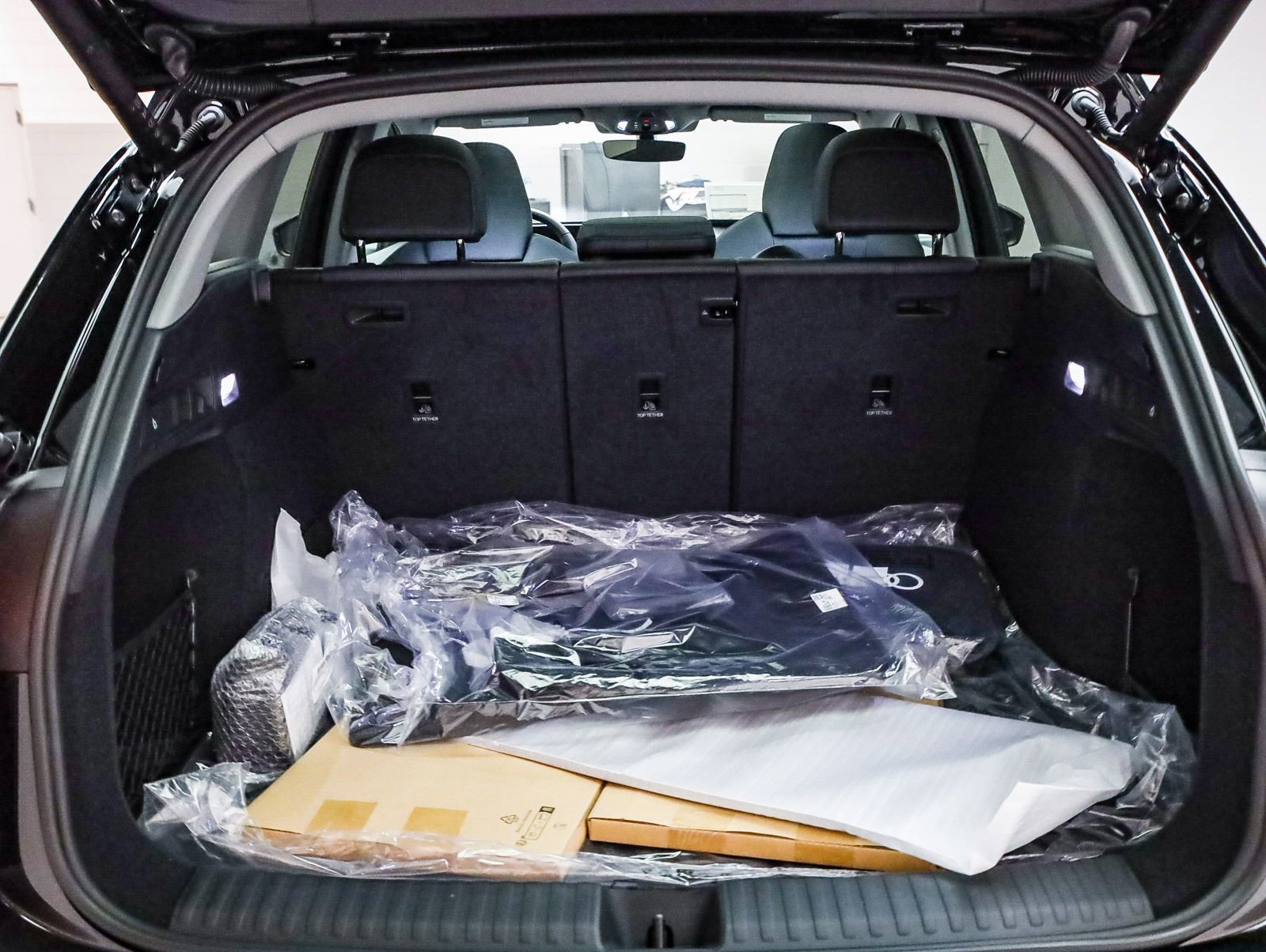 New 2025 Audi Q6 e-tron Premium Plus AWD/4WD image 28