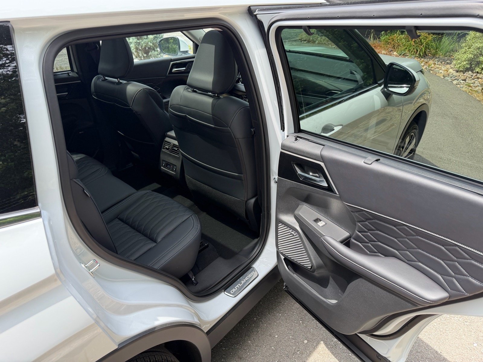New 2026 Mitsubishi Outlander SEL AWD/4WD image 14