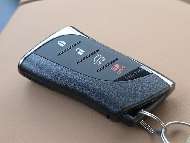 New 2025 Lexus ES 350 Ultra Luxury image 34