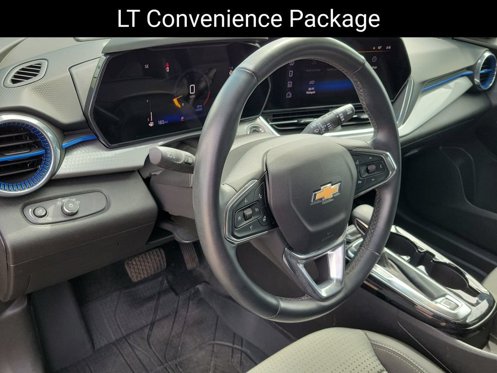 Used 2025 Chevrolet Trax LT w/ Driver Confidence Package FWD image 9