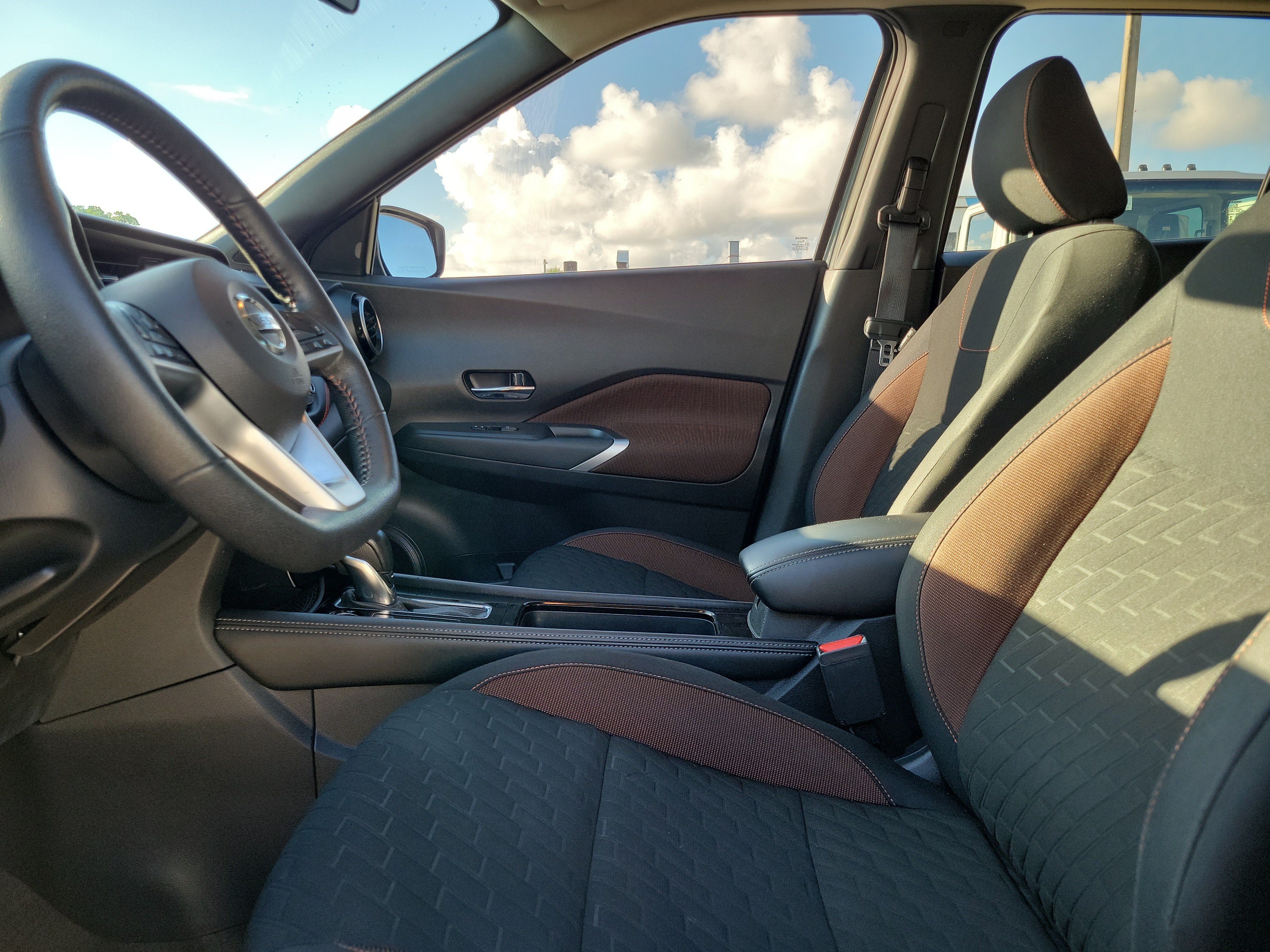 Used 2021 Nissan Kicks SR FWD image 21
