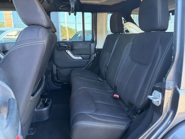 Used 2014 Jeep Wrangler Unlimited Sahara w/ Max Tow Package AWD/4WD image 19