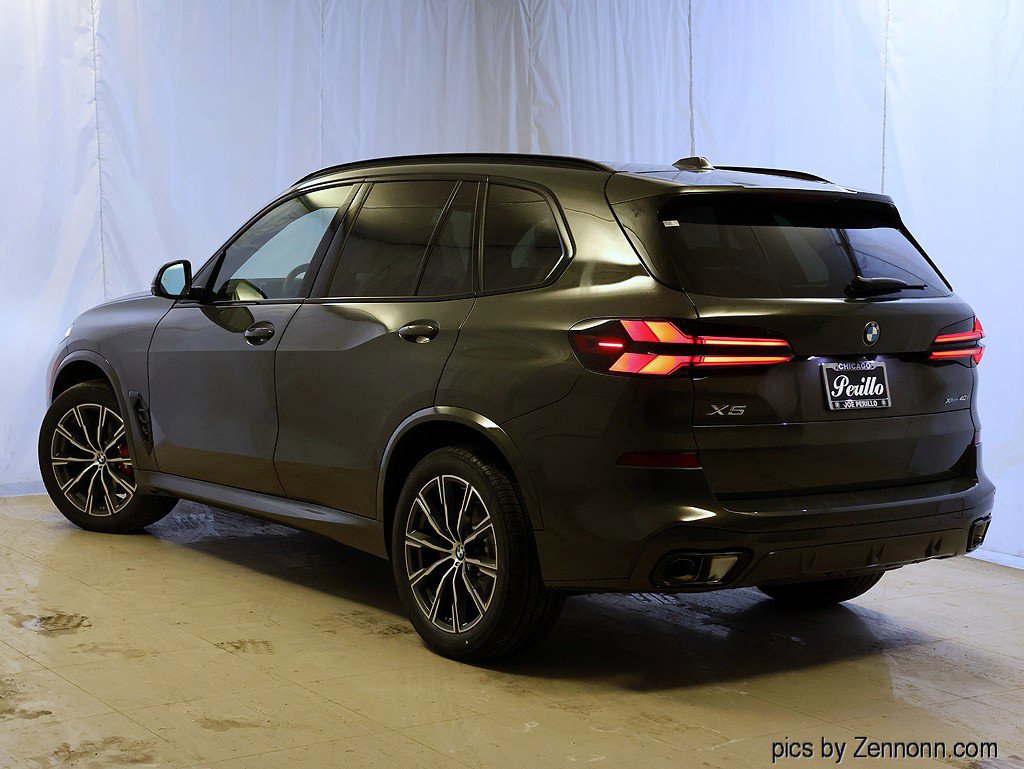New 2026 BMW X5 xDrive40i w/ M Sport Package AWD/4WD image 9