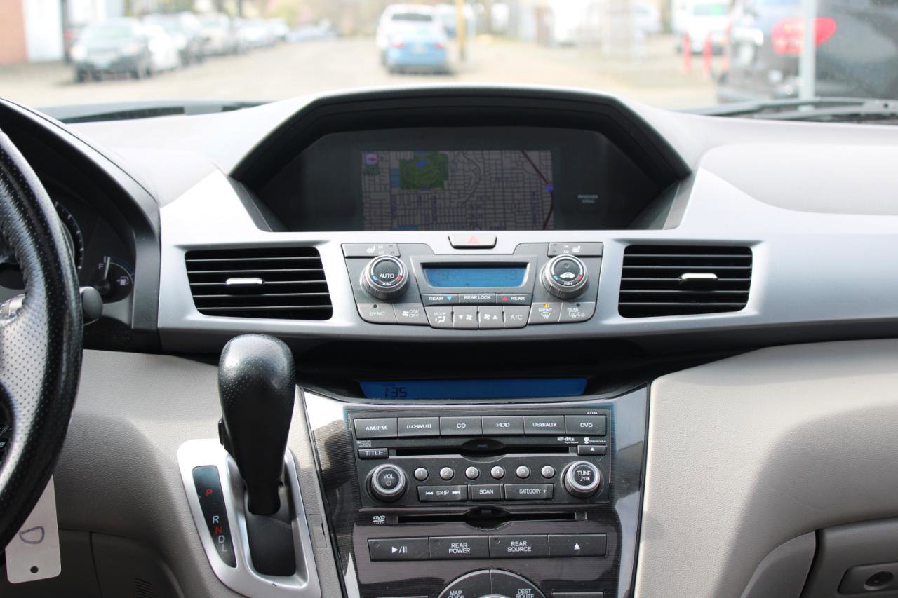Used 2012 Honda Odyssey Touring Elite image 11