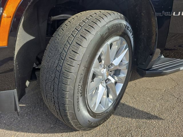 Used 2025 Chevrolet Suburban Premier image 33