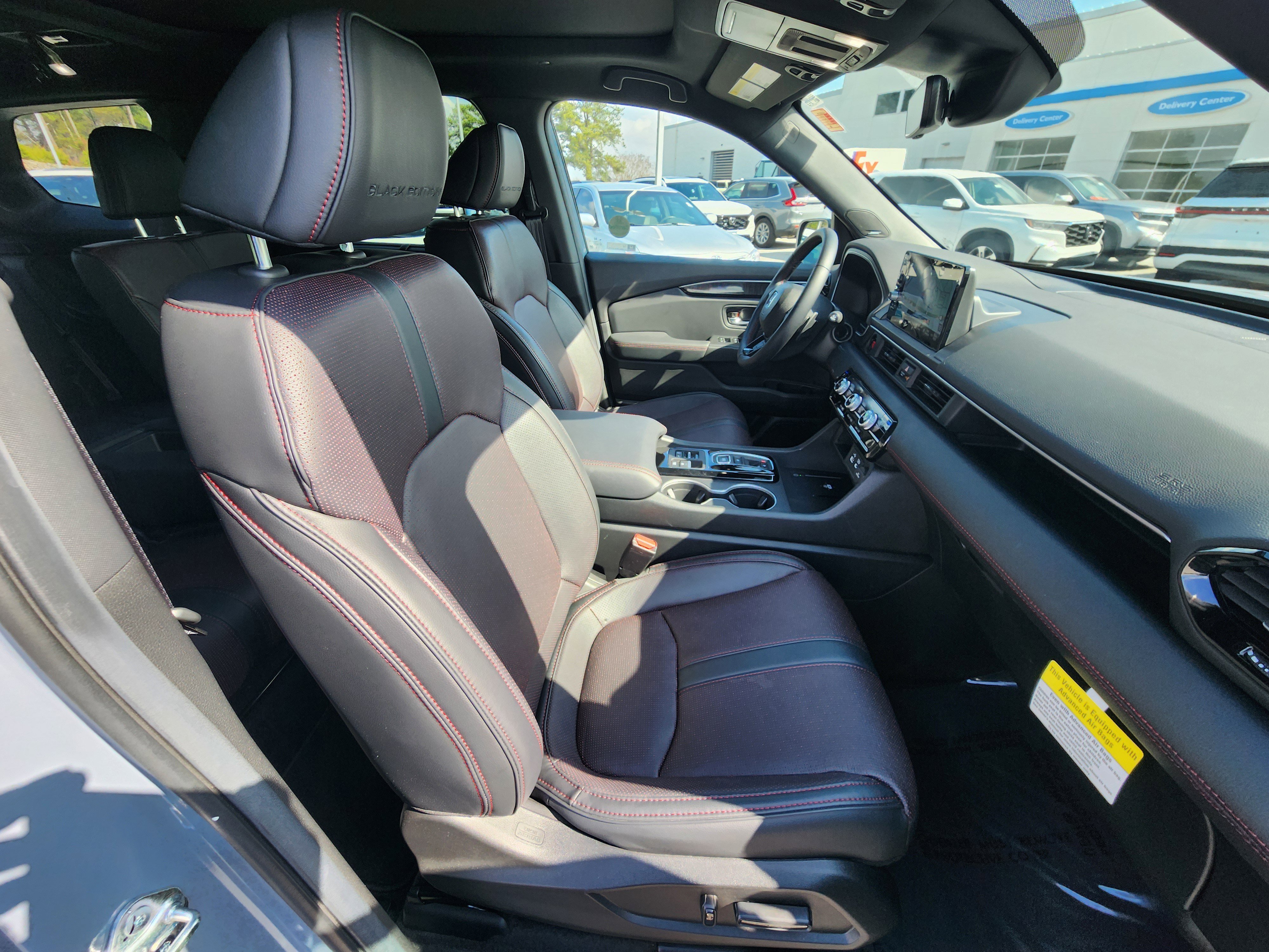 Certified 2025 Honda Pilot Black Edition image 13