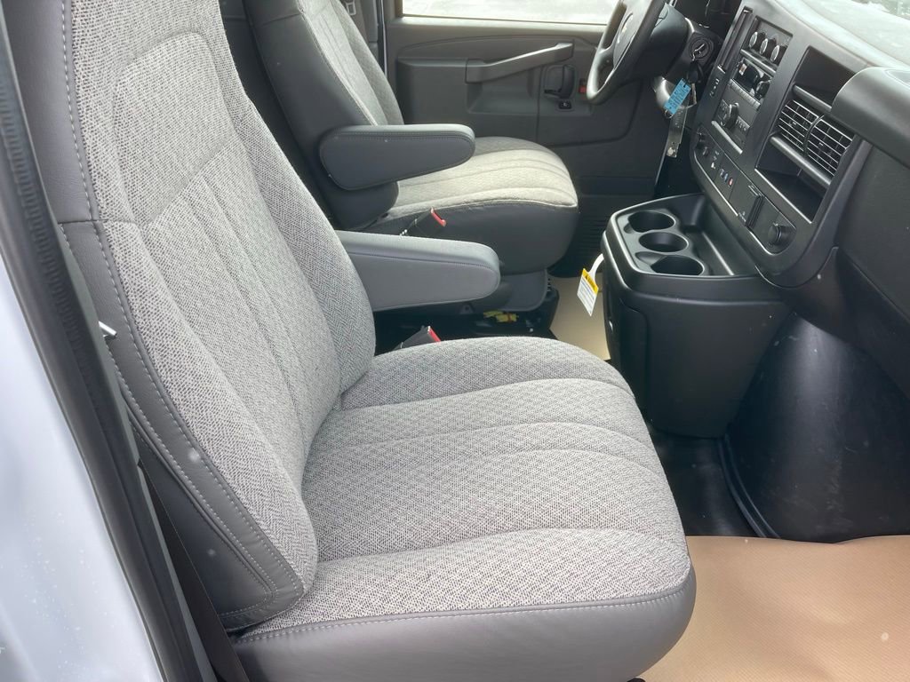 New 2025 Chevrolet Express 2500 w/ Driver Convenience Package image 16