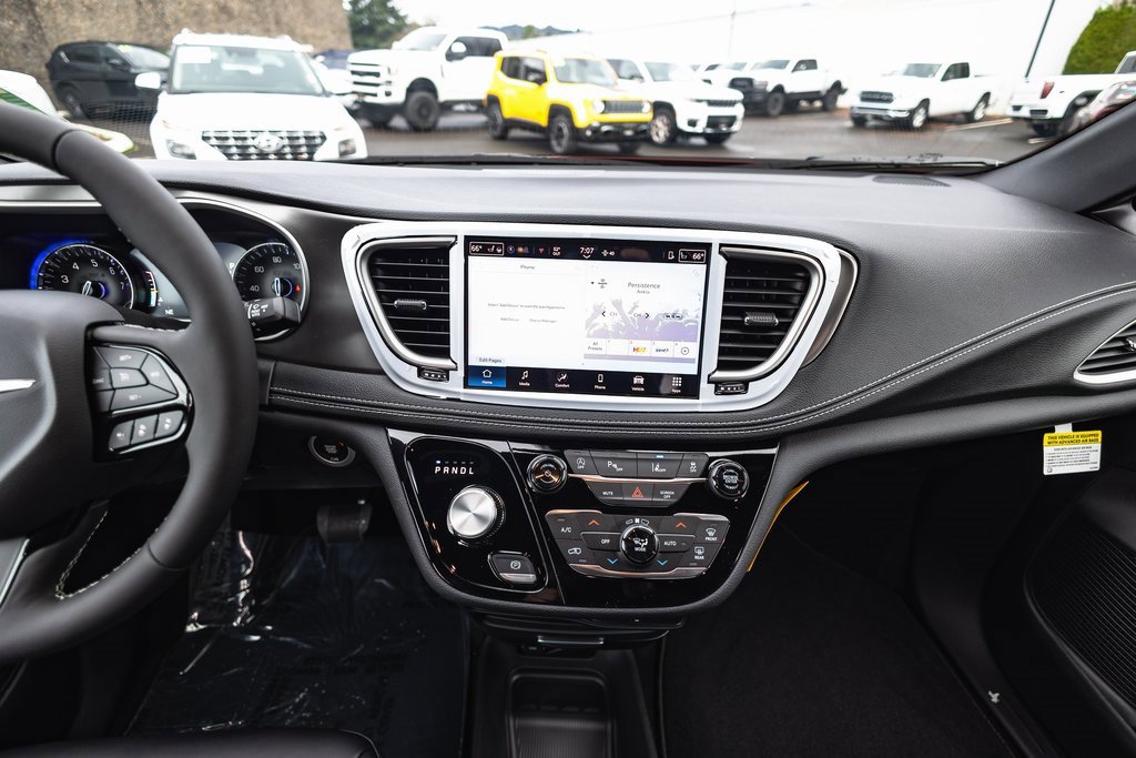 New 2026 Chrysler Pacifica Select w/ S Appearance Package image 28