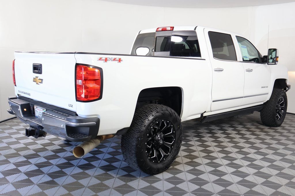 Used 2016 Chevrolet Silverado 3500 LTZ w/ Duramax Plus Package AWD/4WD image 4