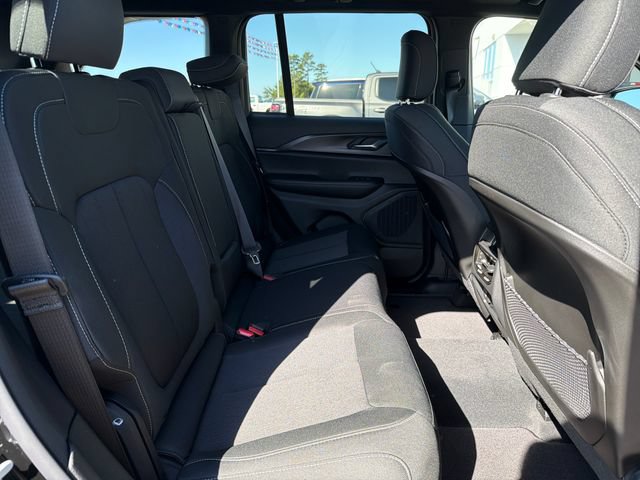 New 2026 Jeep Grand Cherokee Laredo X AWD/4WD image 33