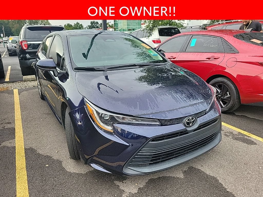 Used 2023 Toyota Corolla LE FWD image 3