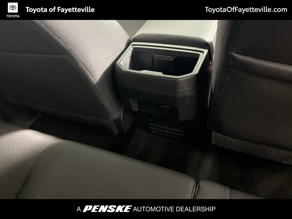 Certified 2024 Toyota Tacoma SR5 AWD/4WD image 8