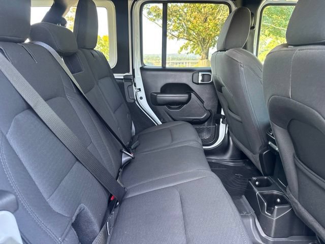 Used 2023 Jeep Wrangler Unlimited Sport AWD/4WD image 12
