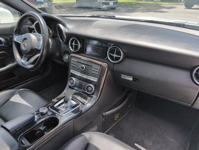 Used 2017 Mercedes-Benz SLC 300 image 22