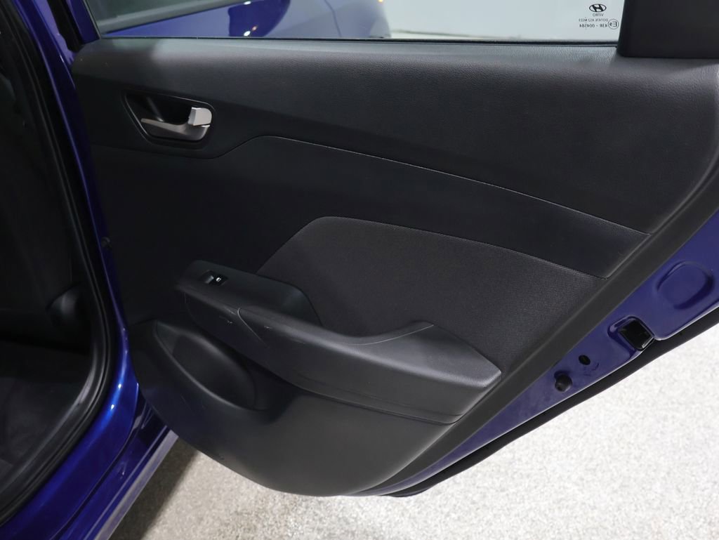 Used 2021 Hyundai Accent SE FWD image 21