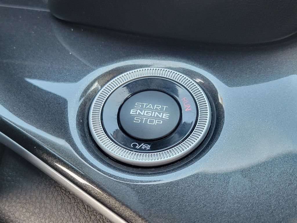 Used 2022 Jeep Grand Cherokee Altitude RWD image 11