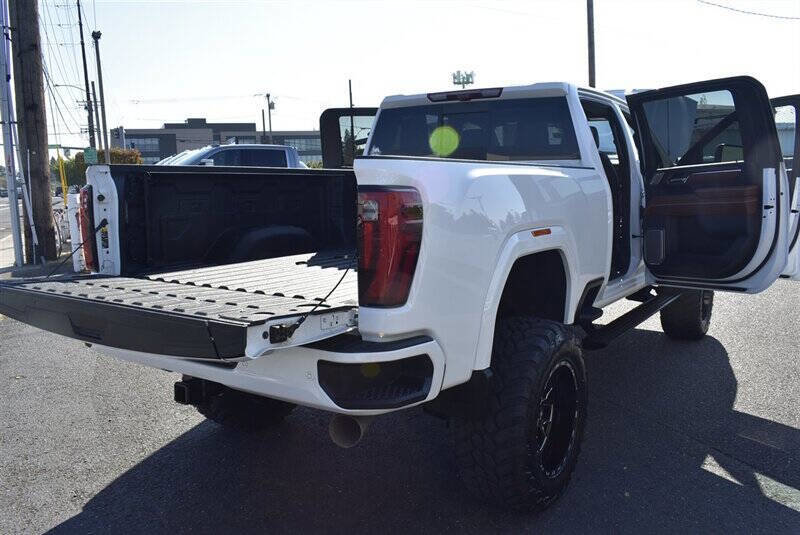 Used 2024 GMC Sierra 3500 Denali Ultimate image 30