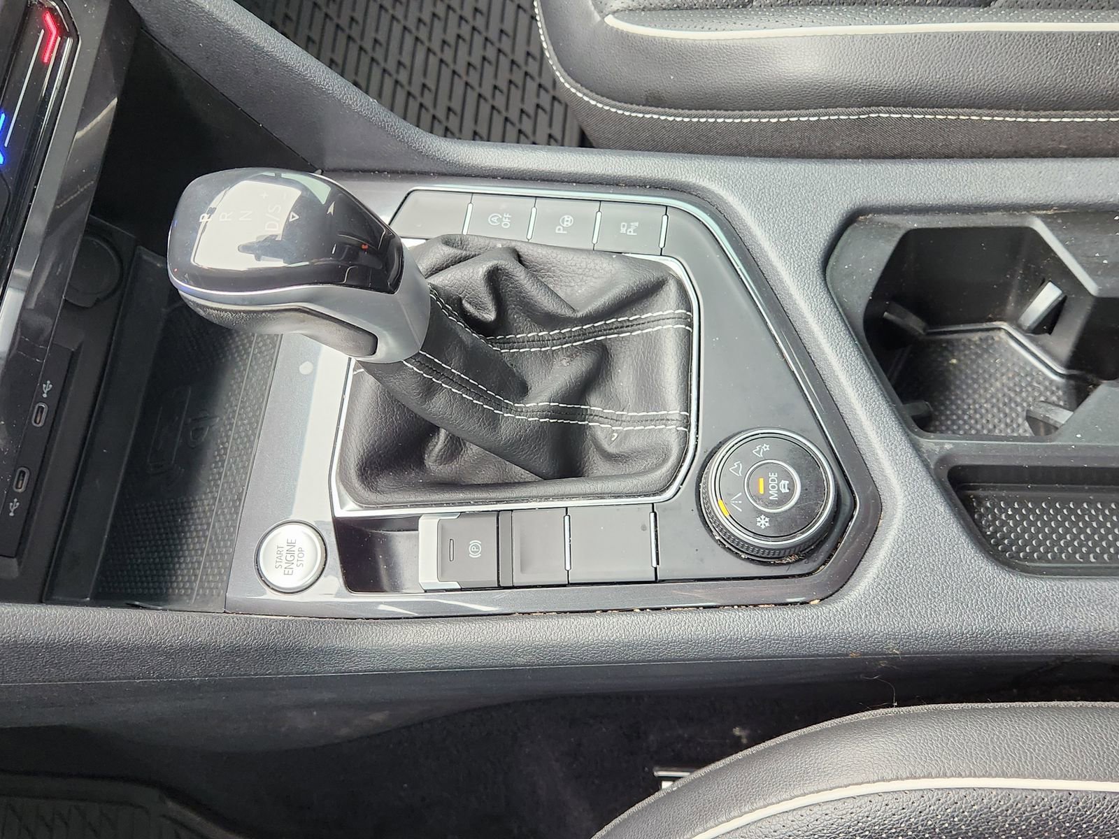 Used 2022 Volkswagen Tiguan SEL R-Line image 24