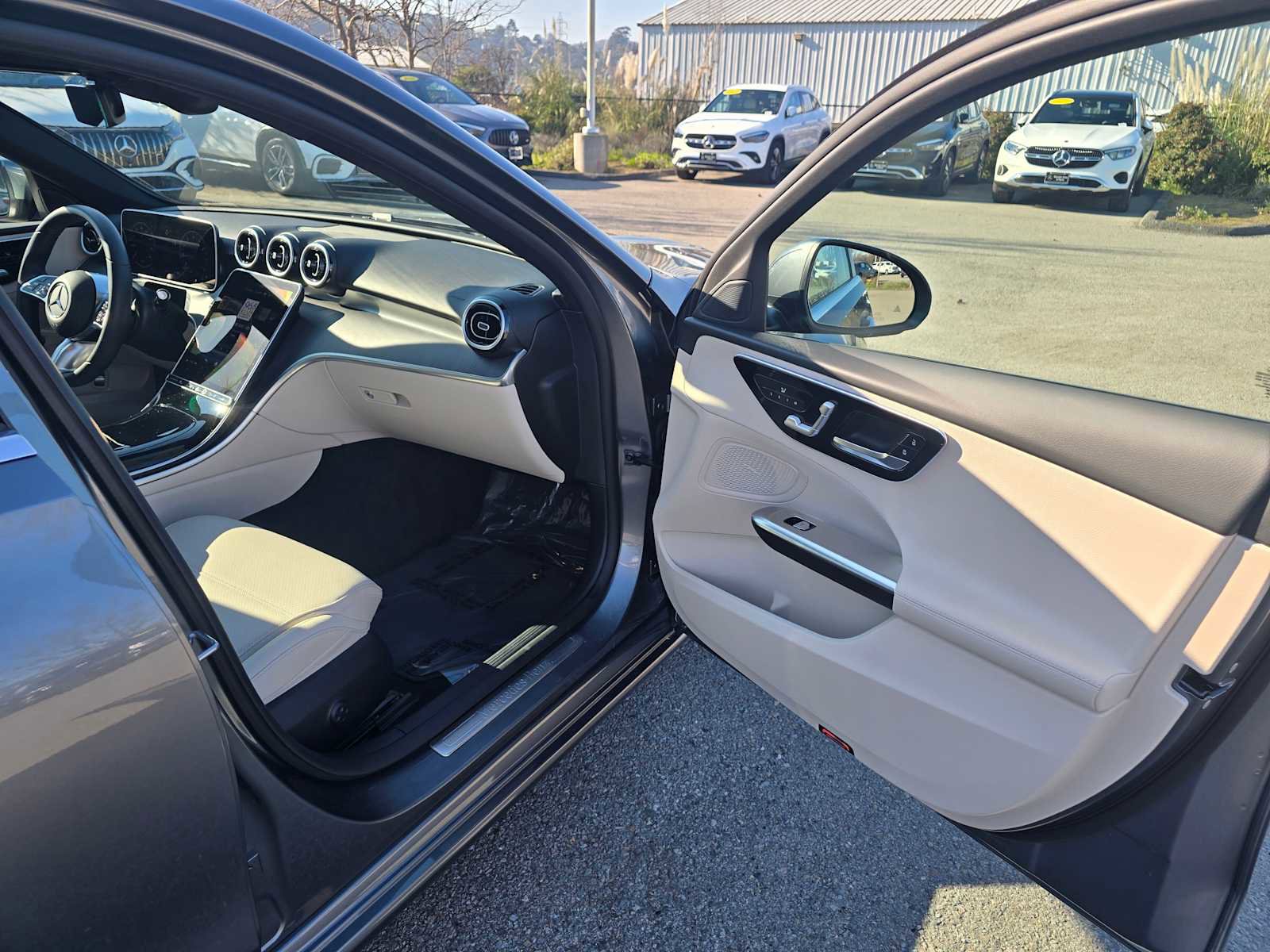 Used 2025 Mercedes-Benz C 300 Sedan image 12