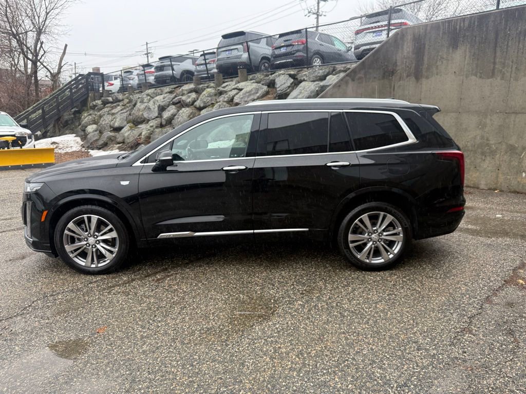 Used 2024 Cadillac XT6 Premium Luxury w/ Technology Package image 2