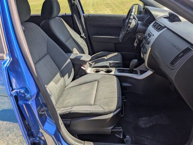 Used 2010 Ford Focus SE FWD image 31