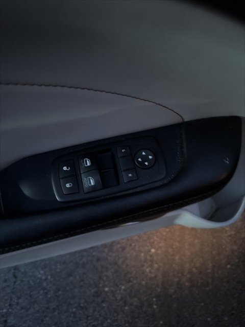 Used 2015 Dodge Challenger SXT Plus image 11