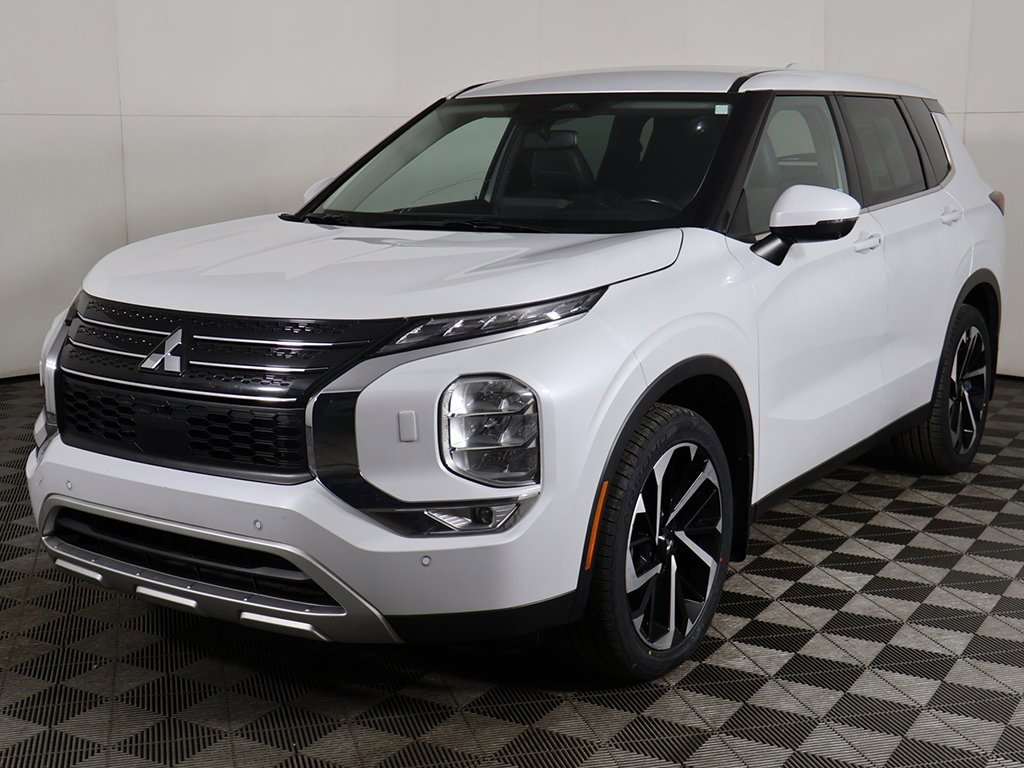 Used 2022 Mitsubishi Outlander SEL Black Edition image 9