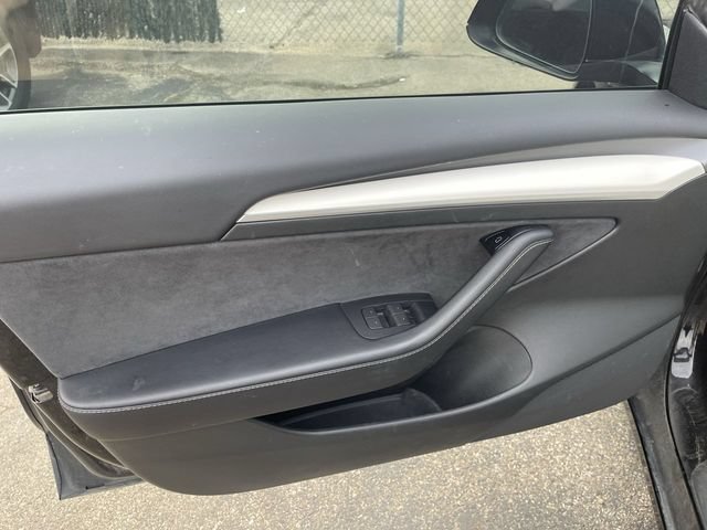 Used 2022 Tesla Model 3 RWD image 4