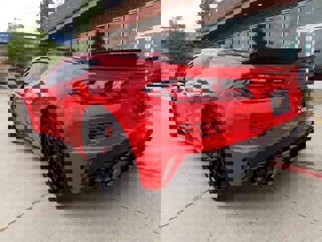 Used 2025 Chevrolet Corvette E-Ray w/ Stealth Interior Trim Package AWD/4WD image 8