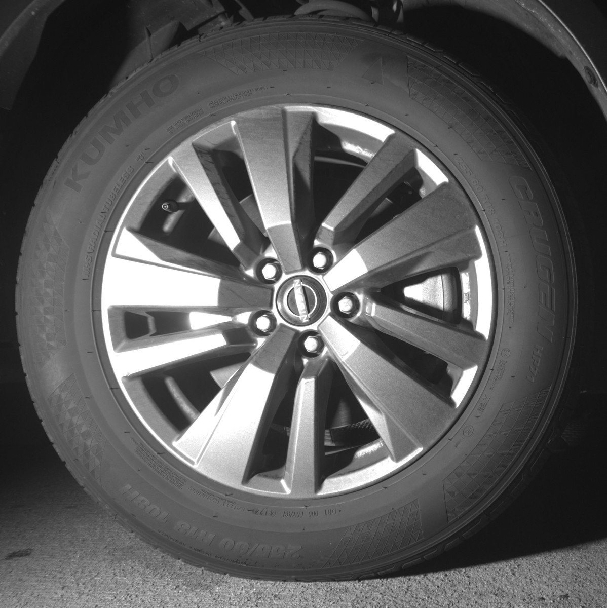 Used 2025 Nissan Pathfinder SV image 13