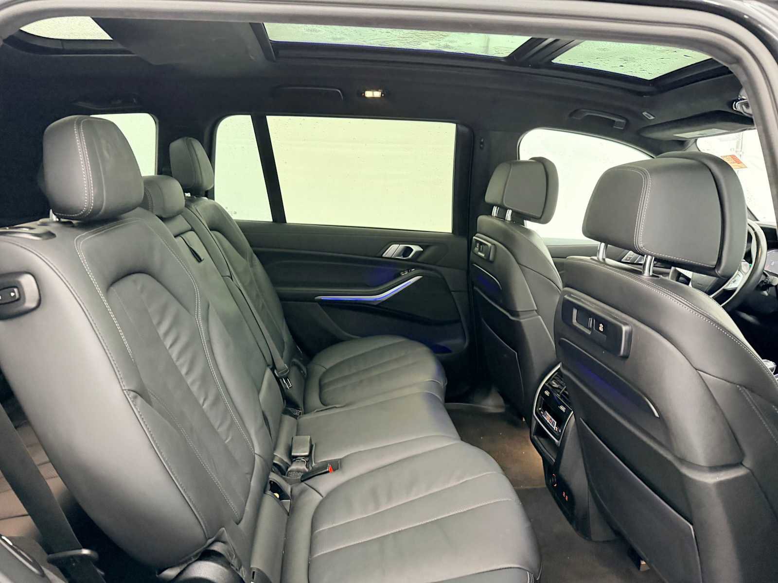 Used 2022 BMW X7 xDrive40i w/ Executive Package image 22
