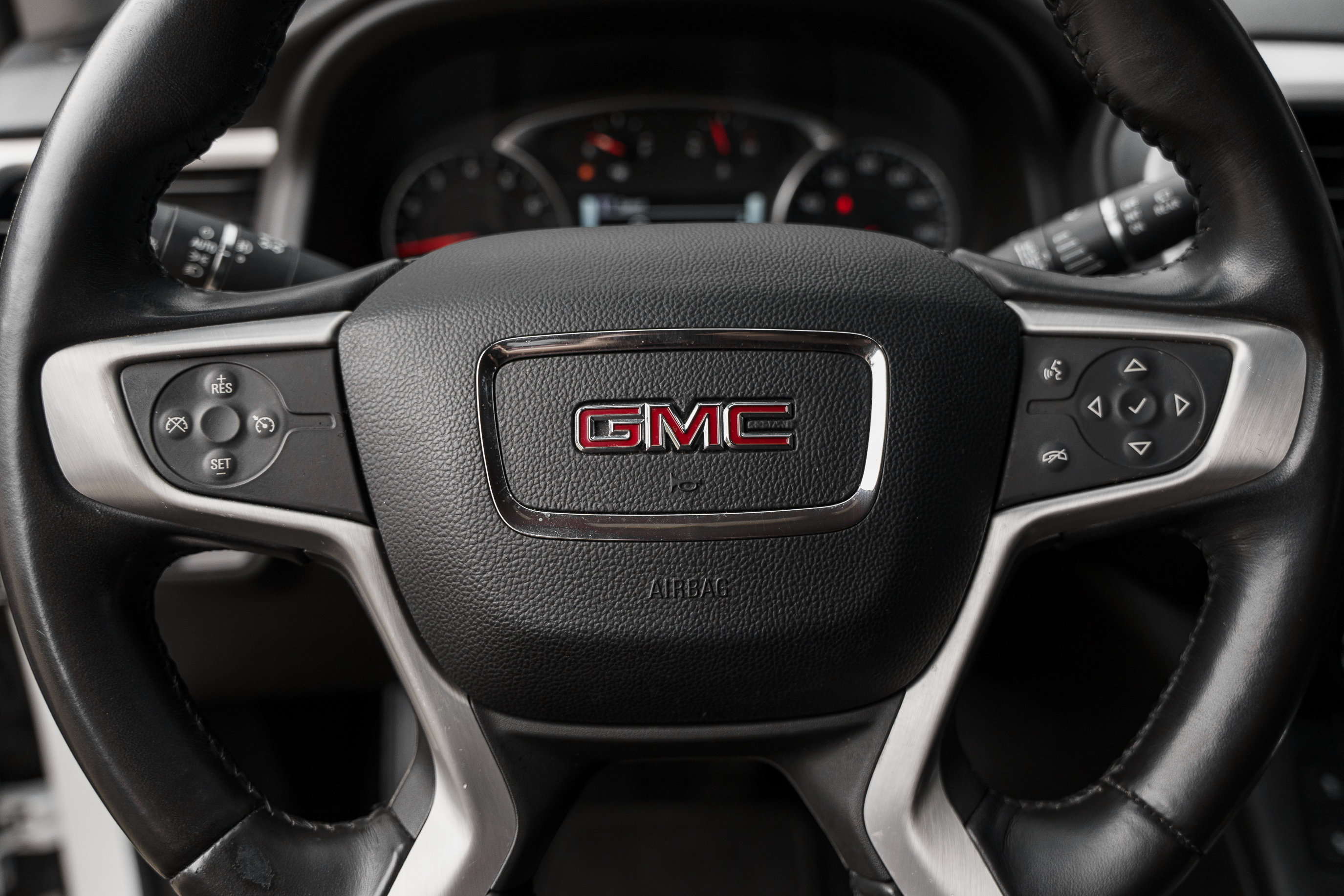 Used 2019 GMC Acadia SLT AWD/4WD image 13
