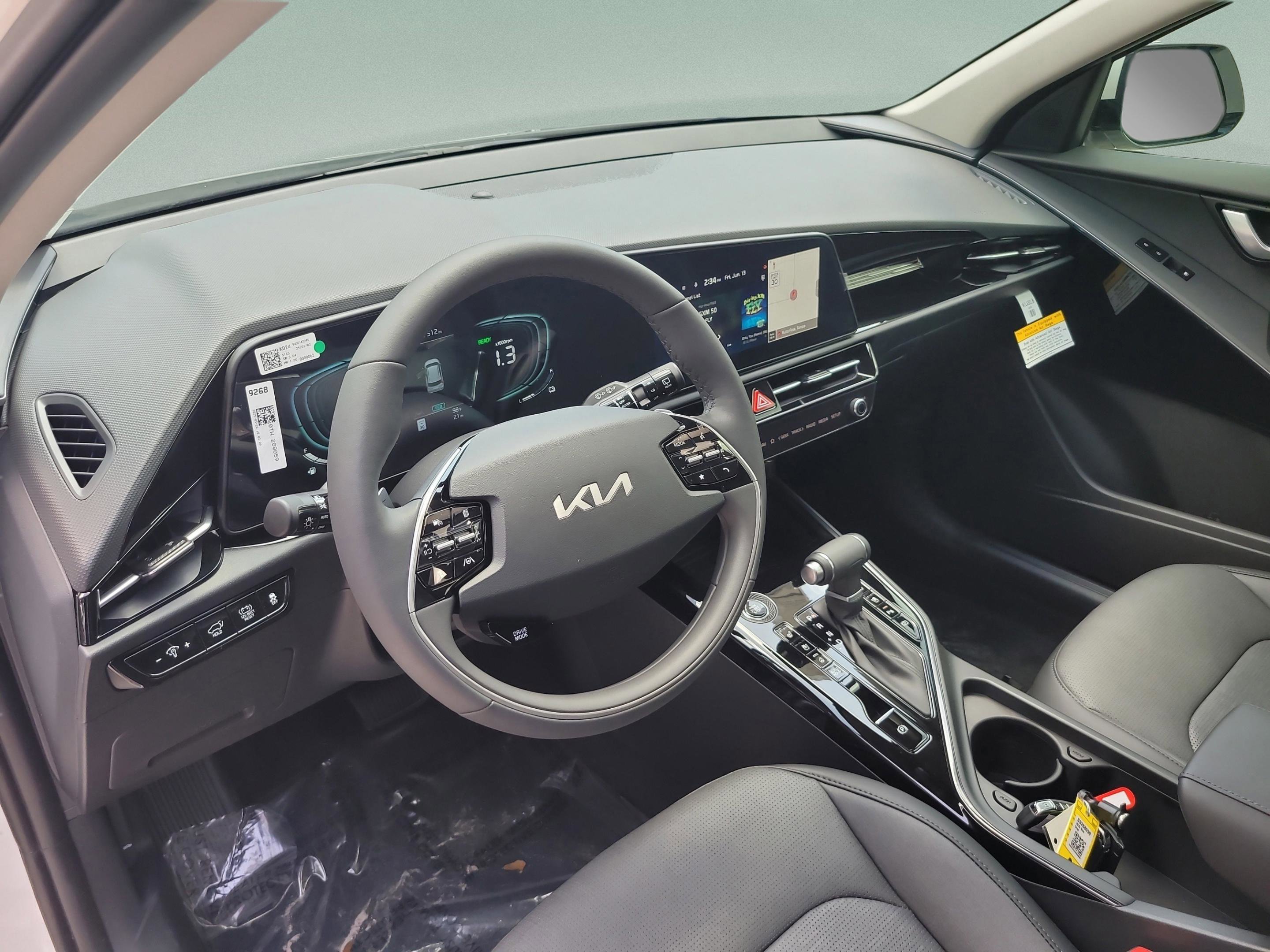 New 2025 Kia Niro SX image 22