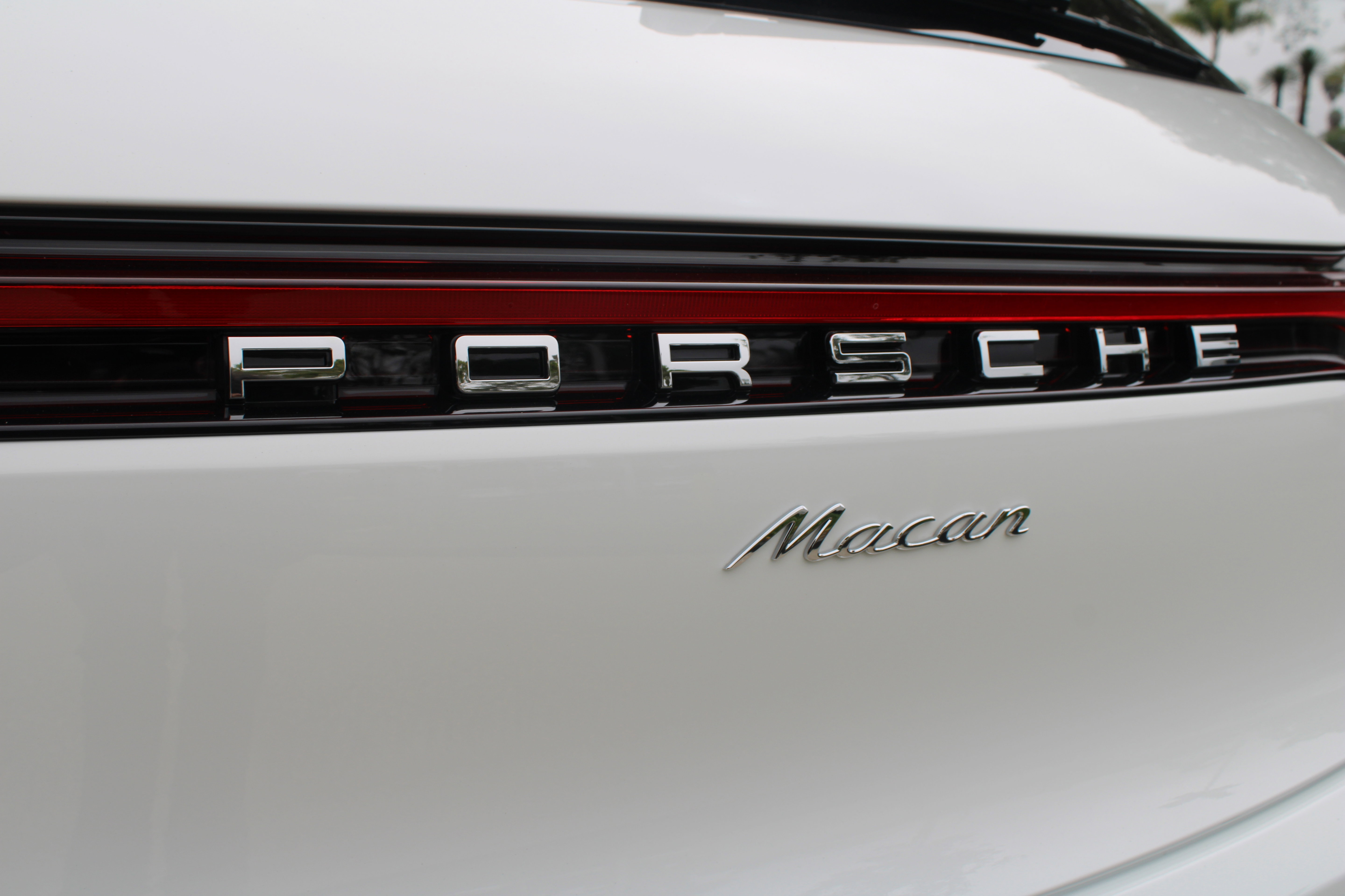 Certified 2026 Porsche Macan Turbo AWD/4WD image 15