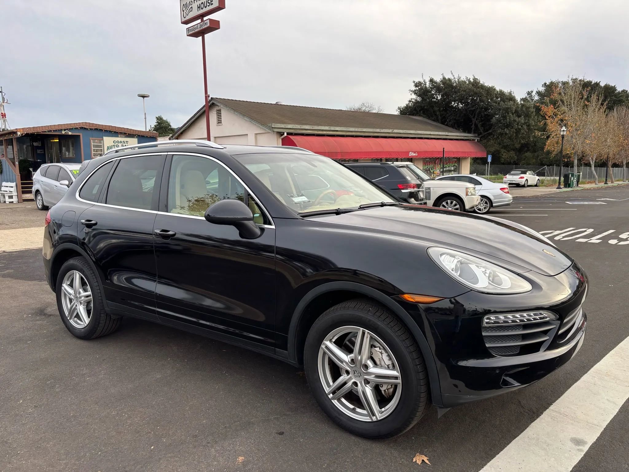 Used 2014 Porsche Cayenne S image 7