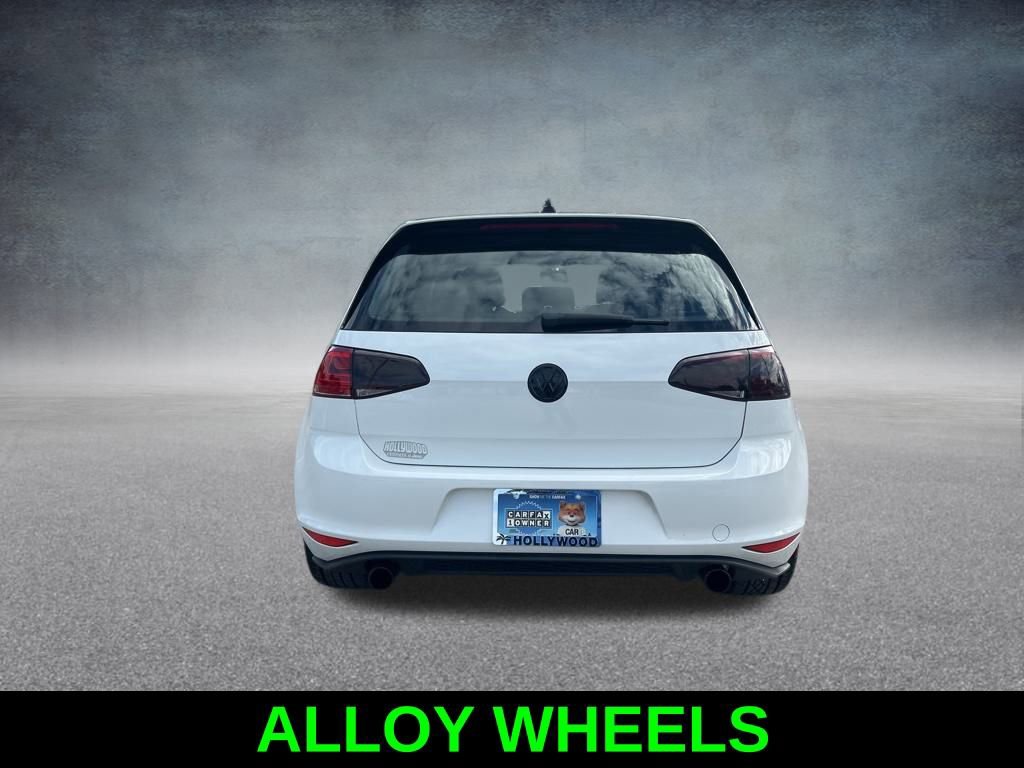 Used 2015 Volkswagen Golf 4-Door image 6